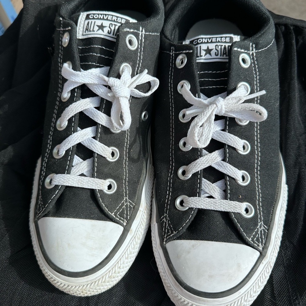 Converse Men Black and White Sneakers